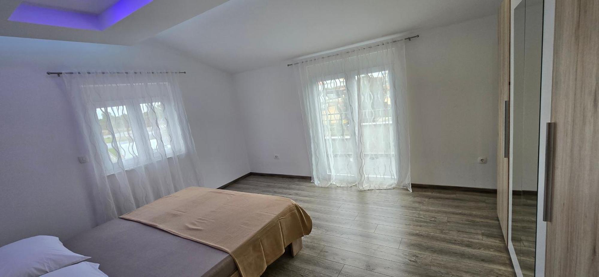 Nikol Apartment