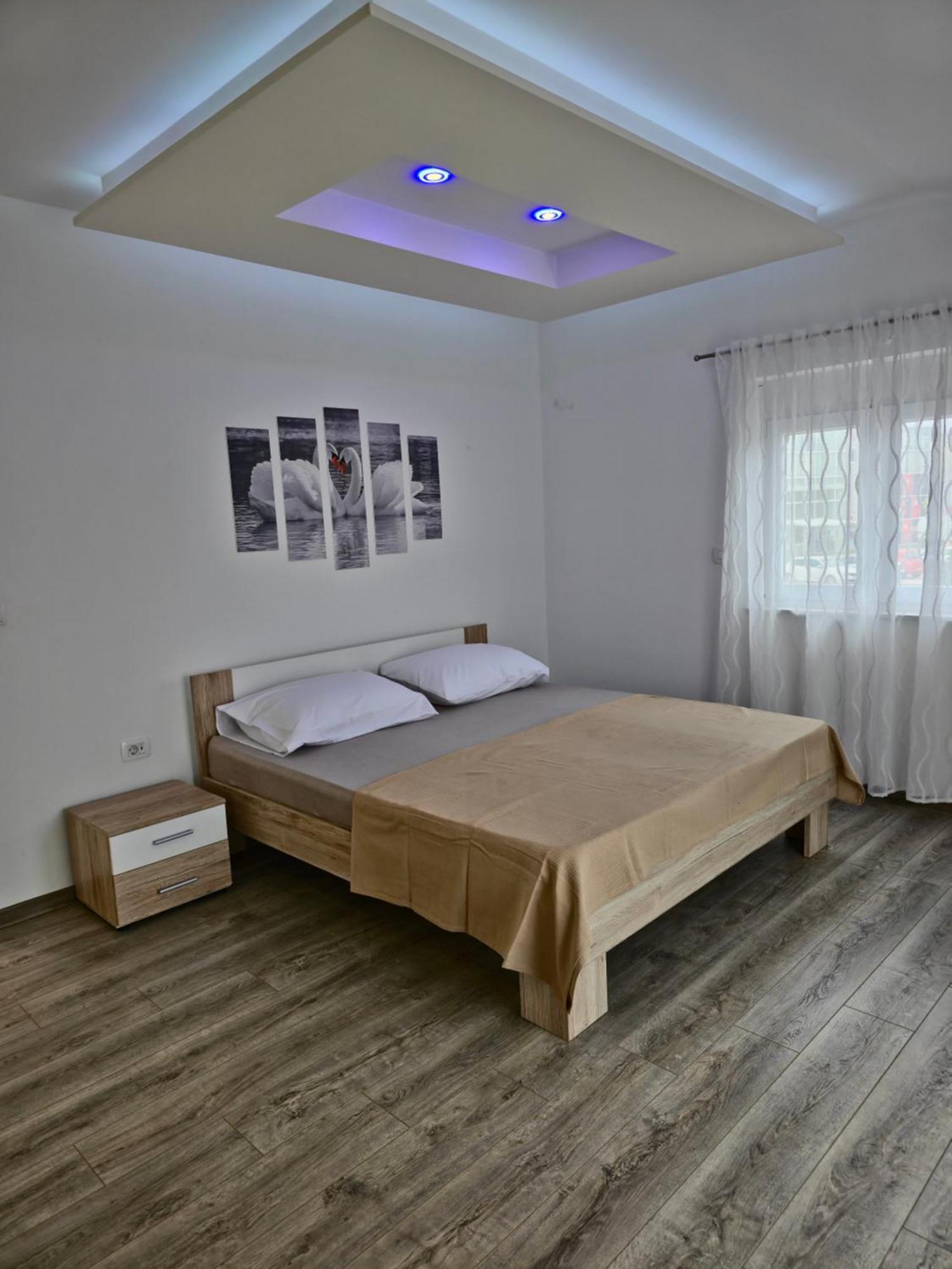 Nikol Apartament *